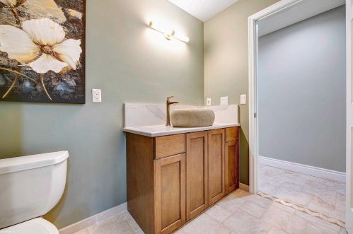 1140 Autumnview Dr, Rochester MI 48307-6060 exterior