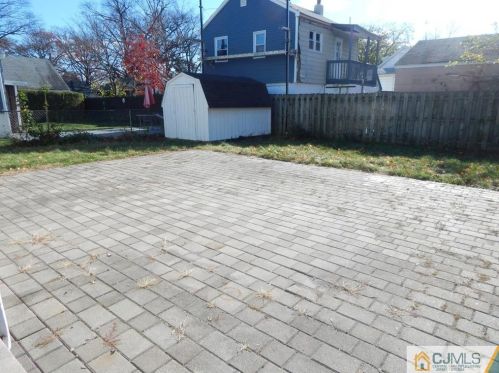 102 Wisteria St, Edison NJ 08817-4271 exterior