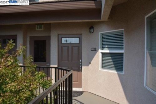 1200 Moon Cir, Folsom CA  95630-4111 exterior