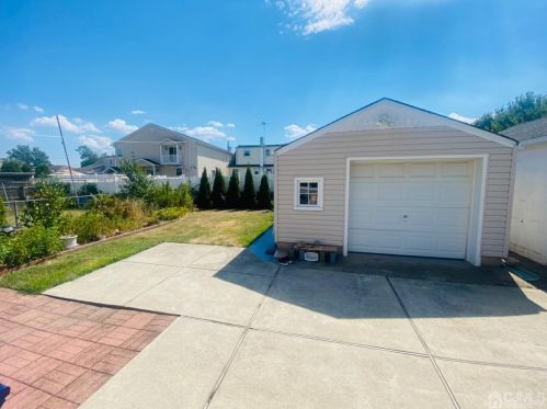 355 Ashley St, Perth Amboy NJ 08861-2047 exterior