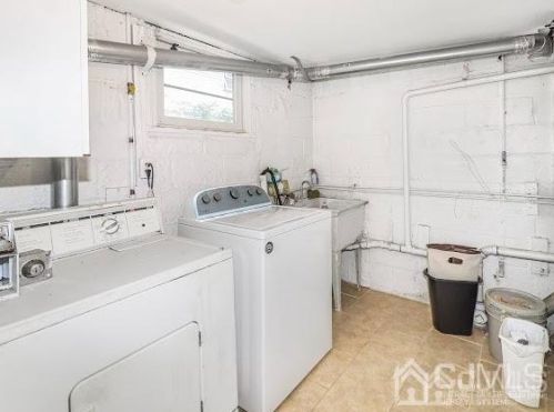 117 Nichol Ave, New Brunswick NJ 08901-2833 exterior