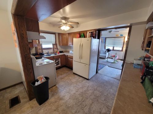 2529 Maple St, Milwaukee, WI 53204-3054