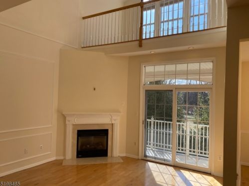 717 Regal Blvd, Livingston, NJ 07039-8247