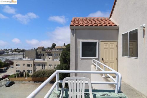 2225 Hearst Ave, Berkeley CA 94703-1331 exterior