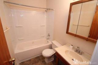 6811 Creston Dr, Louisville KY  40258-2620 exterior