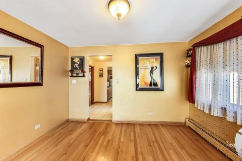 8336 Berwyn Ave, Chicago IL 60656-1430 exterior