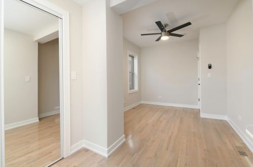 7810 Cressett Dr, Chicago IL  60707-1344 exterior