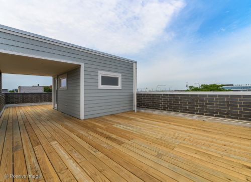 2230 Seeley Ave, Chicago IL  60647-3314 exterior