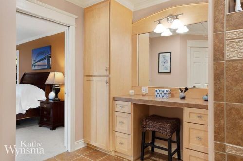 2514 Hall St, Grand Rapids MI 49506-3170 exterior