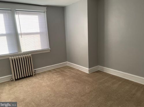 4029 Dungan St, Philadelphia PA 19124-5316 exterior