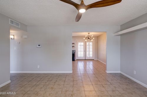 18025 33rd Ave, Phoenix AZ  85053-1648 exterior