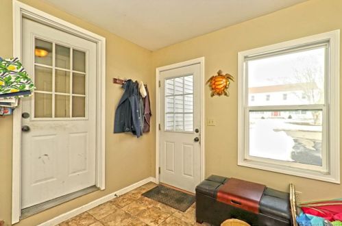 67 Pr Ave, Derby CT 06418-2422 exterior