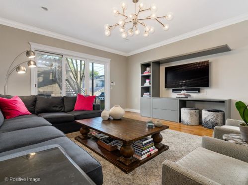 1707 Nelson St, Chicago IL 60657-3027 exterior