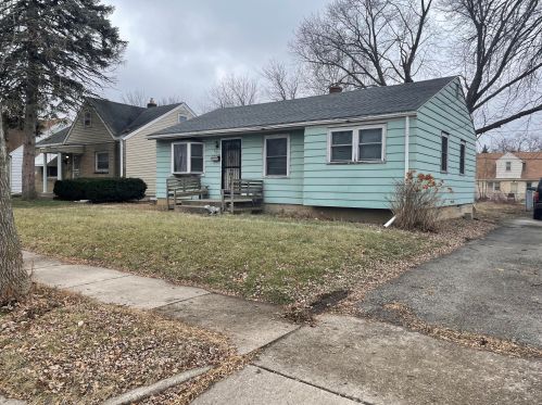 5271 58th St, Milwaukee, WI 53220-4931