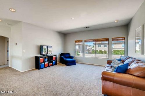 2426 Barbie Ln, Phoenix AZ 85085-5004 exterior