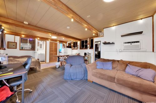 747 15 Ave, Honolulu HI 96816-3722 exterior