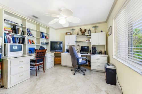 572 107 Ave, Naples FL 34108-1857 exterior