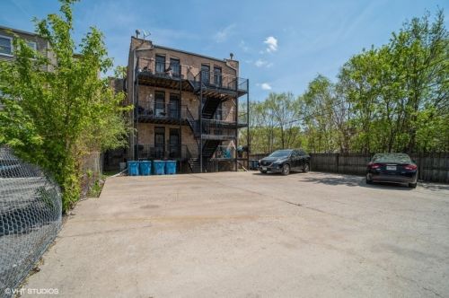 5944 Prairie Ave, Chicago IL  60637-1322 exterior