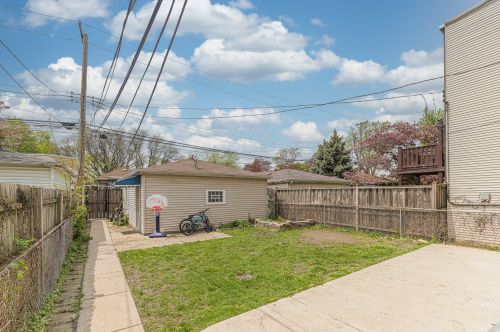 4848 Tripp Ave, Chicago IL 60629-5743 exterior