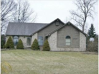 24648 Jamestowne Rd, Novi MI  48375-2327 exterior