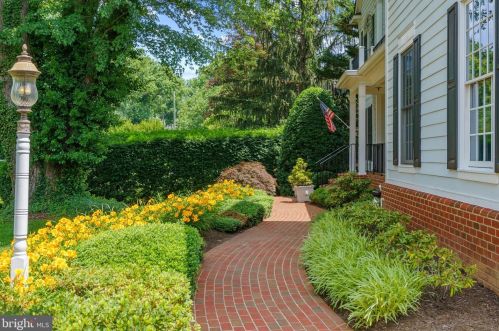 1239 Ingleside Ave, Mc Lean, VA 22101-2816