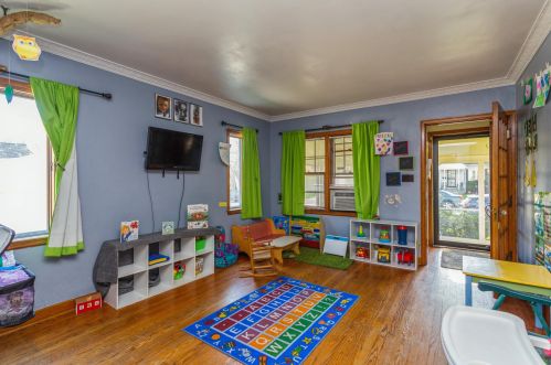 4818 71st St, Milwaukee, WI 53218-3837