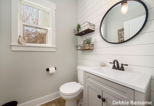 1839 Starr View Ln, Middlevle MI 49333-8061 exterior