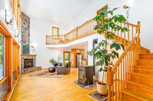 5779 Pike Lk Rd, Duluth MN 55811-9620 exterior