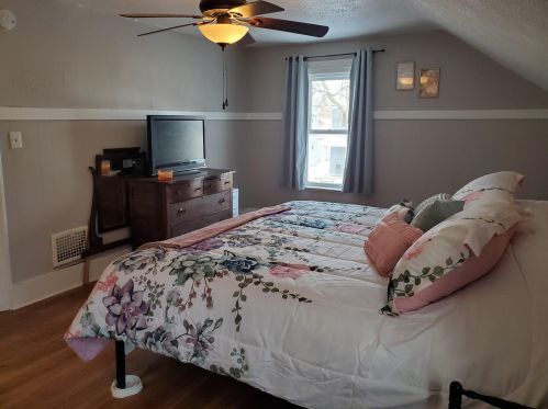 345 Mason Ave, Meskegon MI  49441-1945 exterior