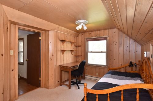 4902 Kinnickinnic Riv Pkwy, Milwaukee WI 53219-3277 exterior