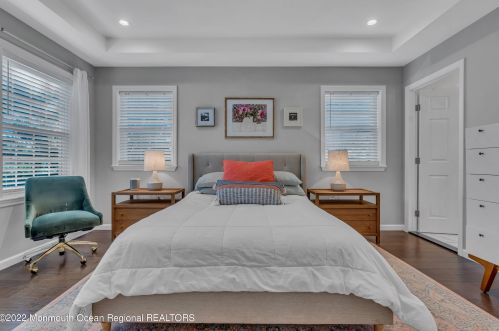 33 Avenue C, Atlantic Highlands NJ  07716-1069 exterior