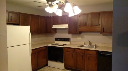 10848 Donna Dr, Milwaukee WI 53224-2218 exterior