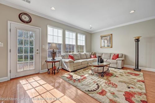 17 Spencer Dr, Jackson Twp NJ  08527-4389 exterior