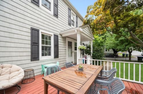 655 Pleasant Vly Pkwy, Providence RI 02908-4214 exterior