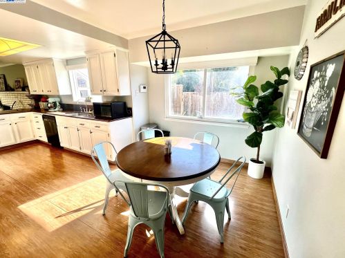 3671 Sanford St, Concord CA  94520-1356 exterior