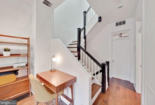 1732 18th St, Washington DC 20009-6110 exterior