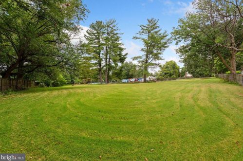 4610 Landgreen St, Rockville MD 20853-2731 exterior