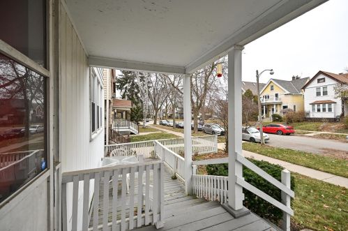 3269 Bartlett Ave, Milwaukee WI  53211-3022 exterior