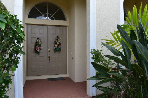 523 Lake Manatee Way, Fort Pierce FL  34986-1775 exterior