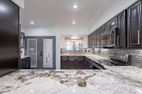 9814 1st St, Tucson AZ  85748-1950 exterior