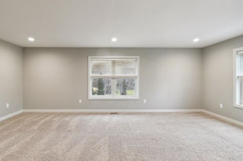 925 Polvadera St, Commerce Township MI  48382-3857 exterior