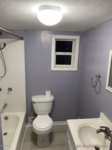 947 Ionia St, Belding MI 48809-1759 exterior