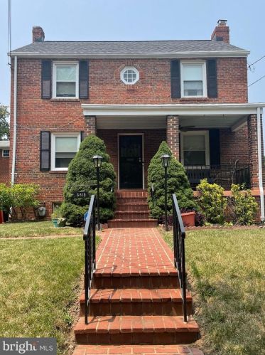 3818 Pope St, Washington, DC 20020-2358