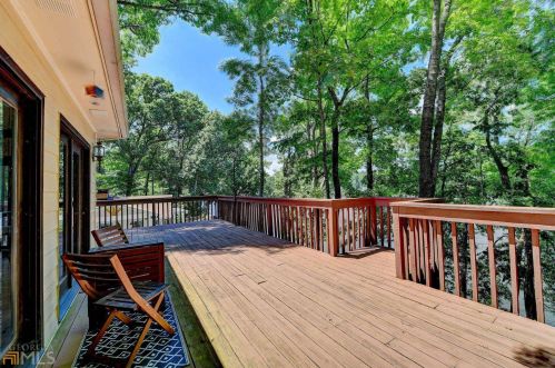 8388 Lake Dr, Lithonia GA  30039-5724 exterior