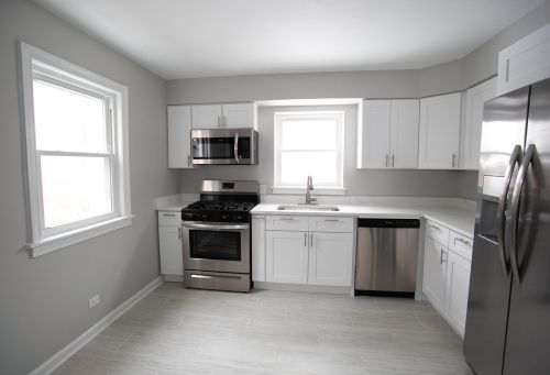 8015 Artesian Ave, Chicago IL  60652-2819 exterior