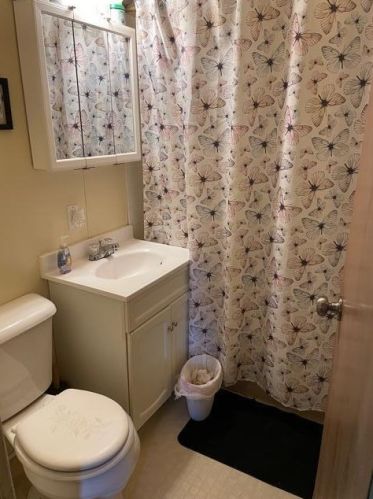 5463 58th St, Milwaukee, WI 53218-3246