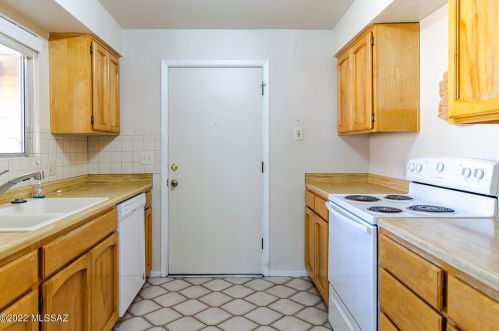 4231 Presidio Rd, Tucson AZ  85712-1044 exterior