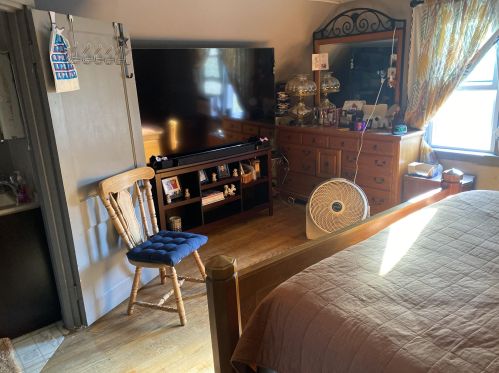 2862 11 St, Milwaukee WI 53206-3260 exterior