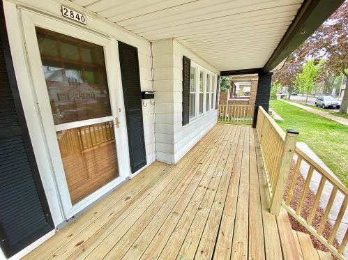 2840 15 St, Milwaukee WI 53215-3711 exterior