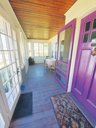 8 Hillcroft Ave, Worcester, MA 01606-2313